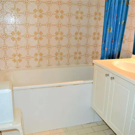 Apartament 2 Pieces Avec Jardin A 50m De La - 4 Couchages, Parking Prive, Terrasse - Fr-1-226b-9 *