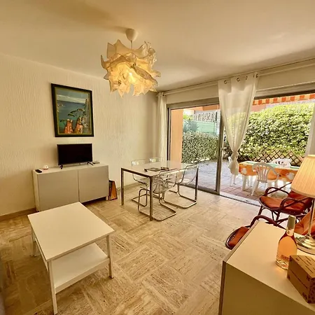 2 Pieces Avec Jardin A 50m De La - 4 Couchages, Parking Prive, Terrasse - Fr-1-226b-9 كافالير سور مير